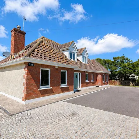 Hideout With Free Parking With Access